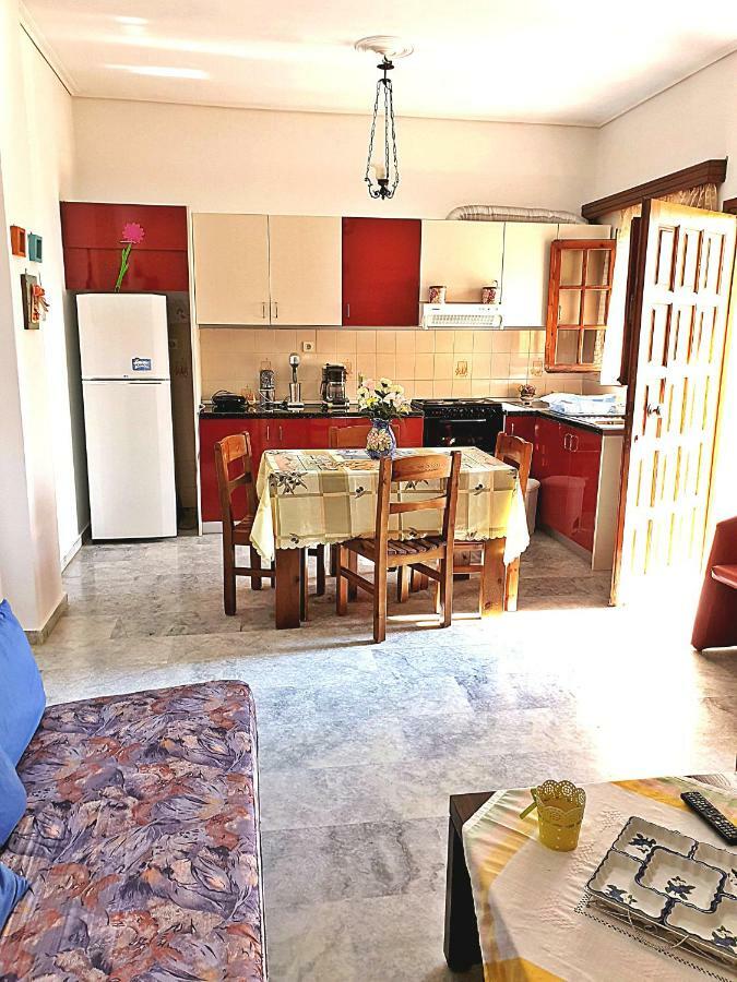 Myrto'S Apartment No15 Loutra Oraias Elenis Dış mekan fotoğraf