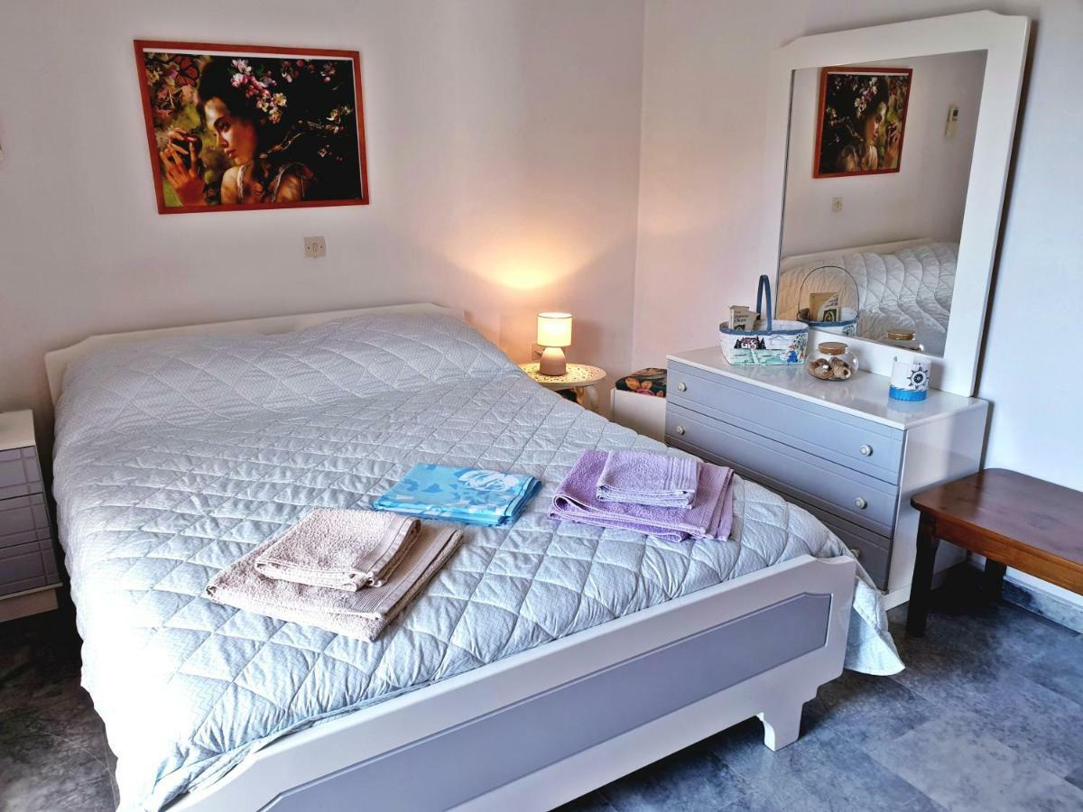Myrto'S Apartment No15 Loutra Oraias Elenis Dış mekan fotoğraf